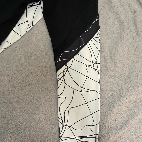 Fabletics leggings - Picture 3 of 4